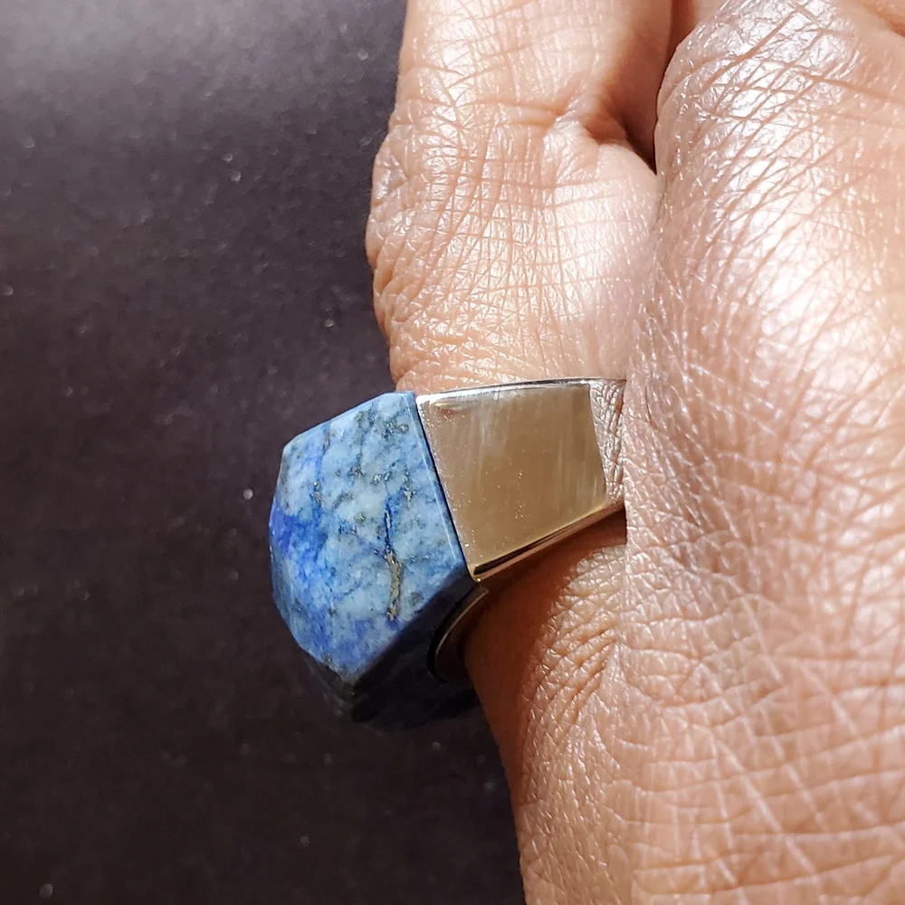 Hand Carved Multifaceted Lapis Lazuli Stainless steel ring 40ctw - Picture 8 of 9